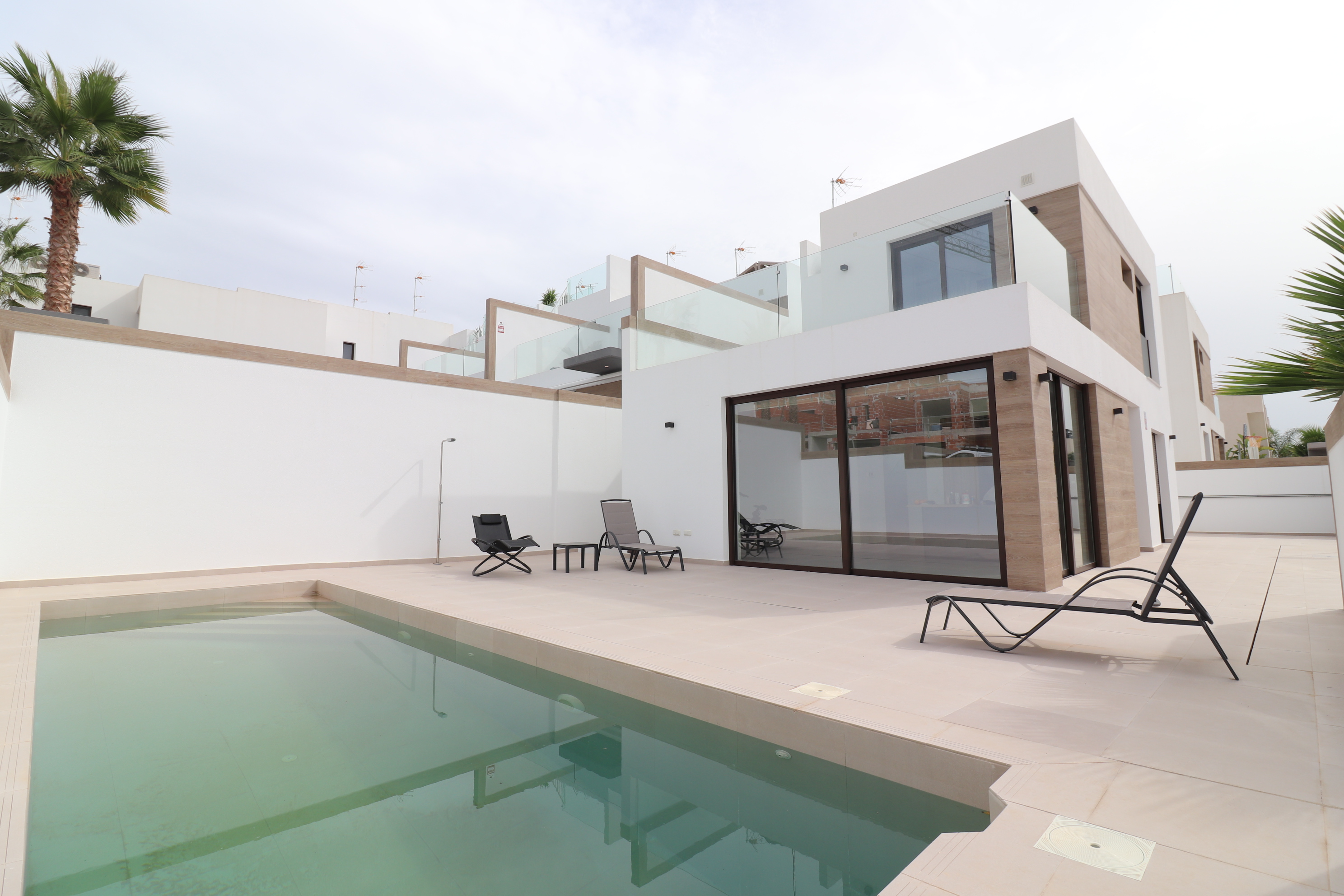 Villa for sale in Alicante 1