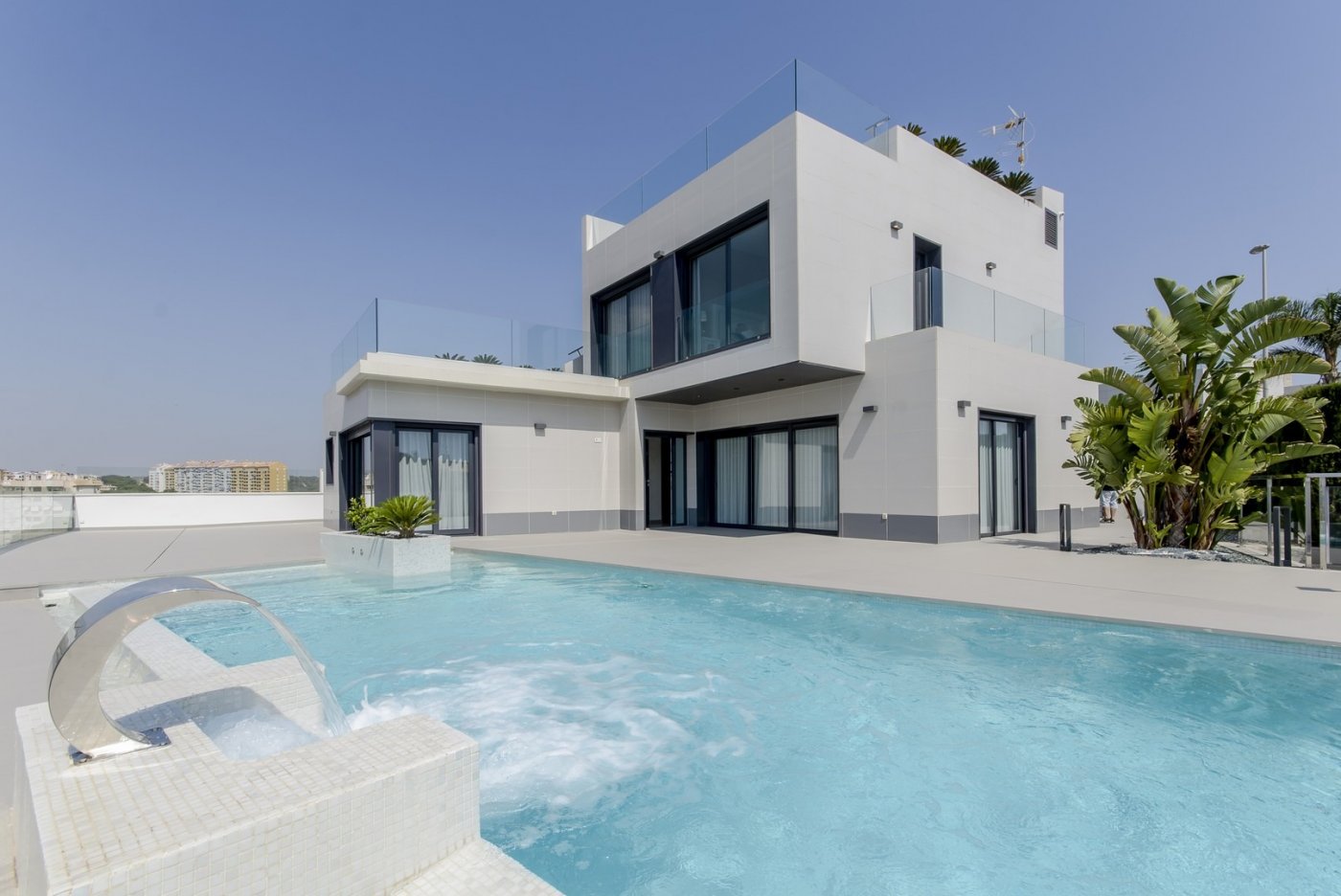 Villa à vendre à Alicante 1