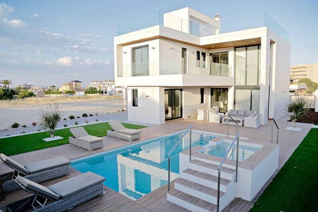 Villa te koop in Alicante 1