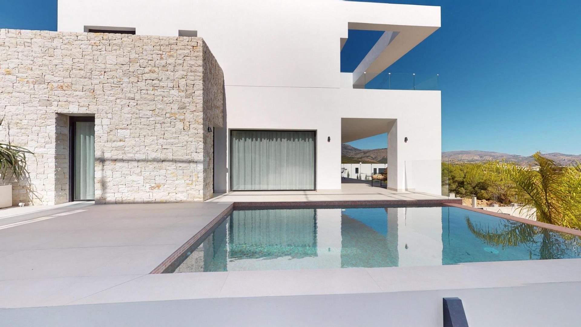 Villa for sale in Alicante 2