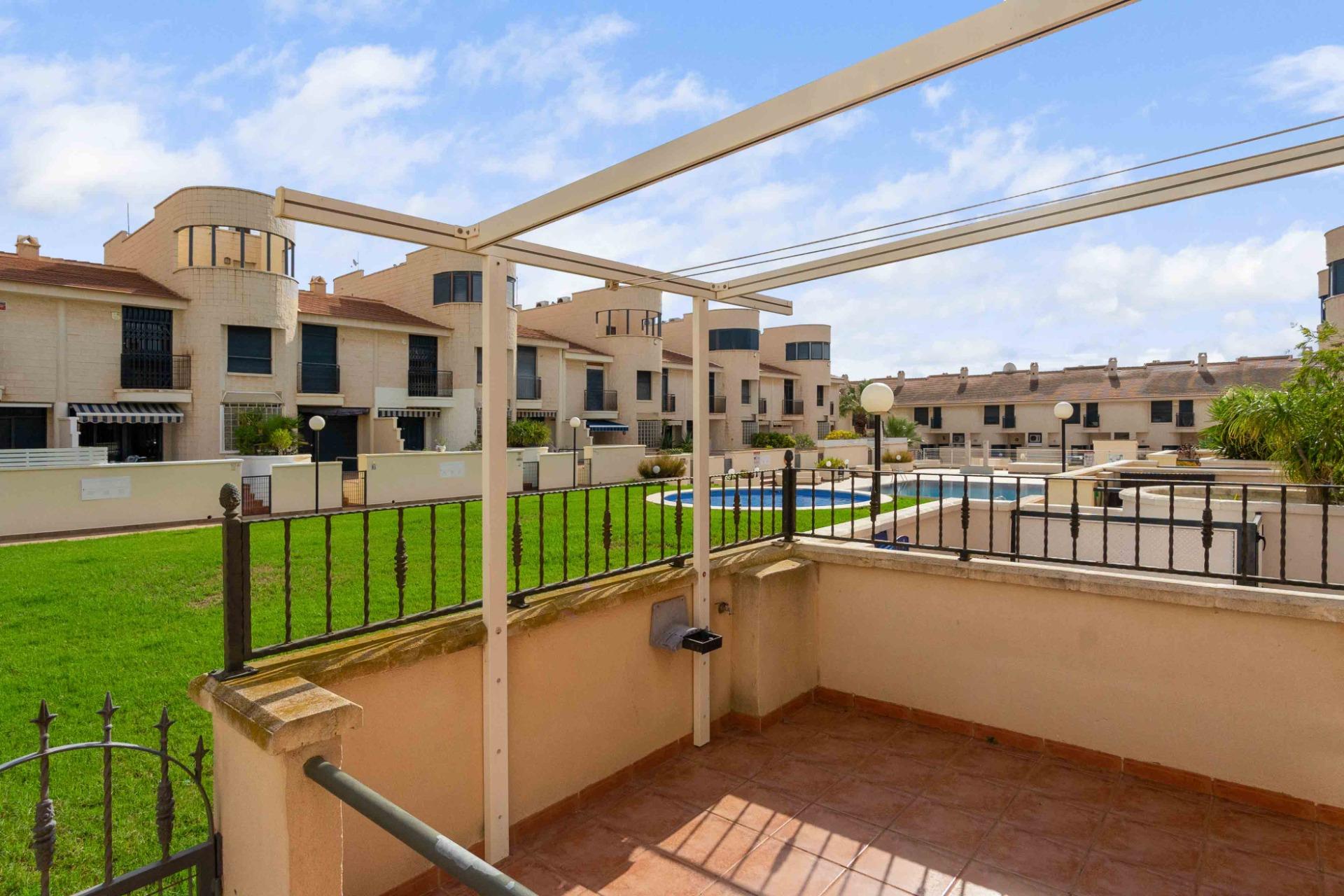 Townhouse te koop in Alicante 20