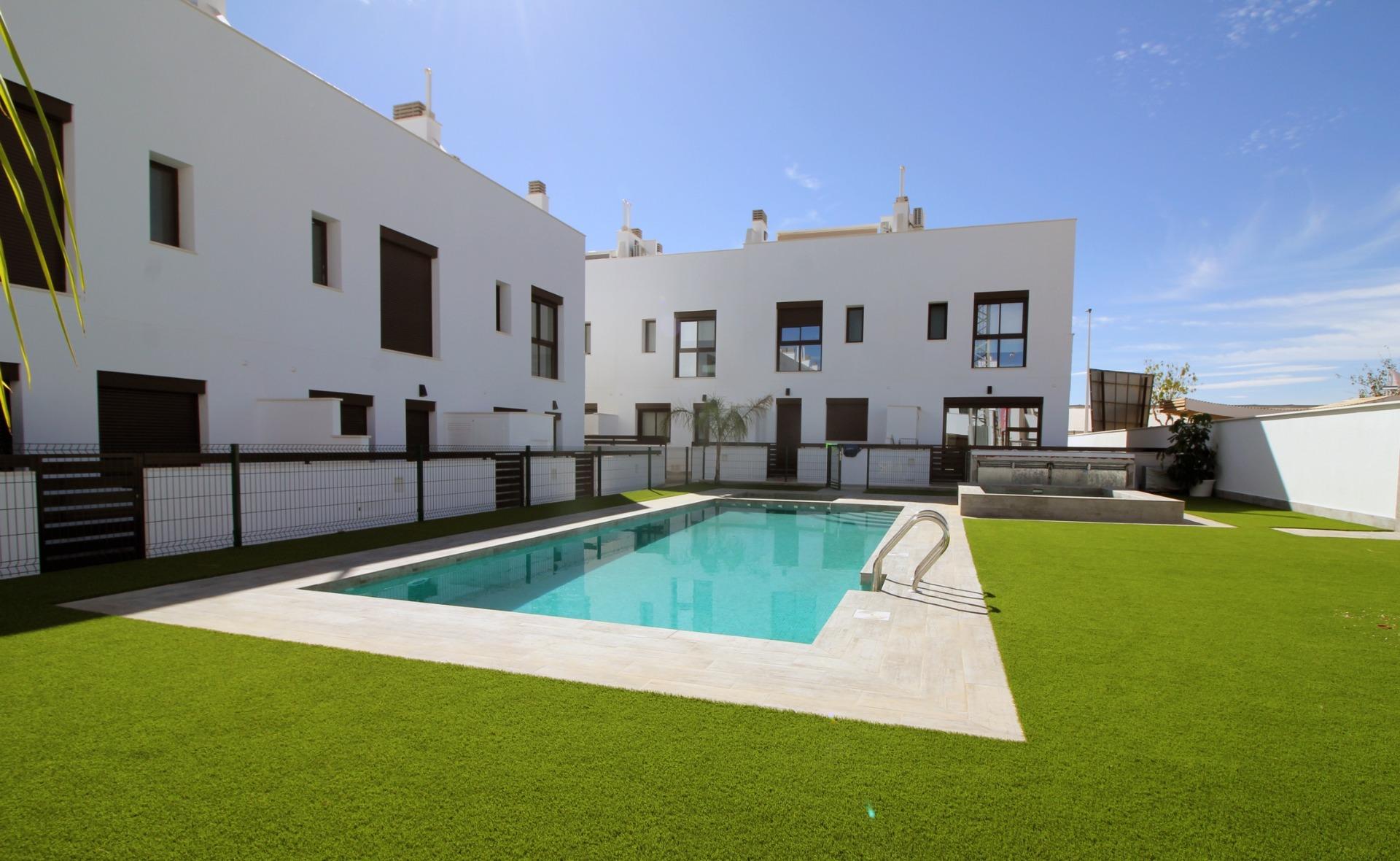 Townhouse na sprzedaż w Alicante 27