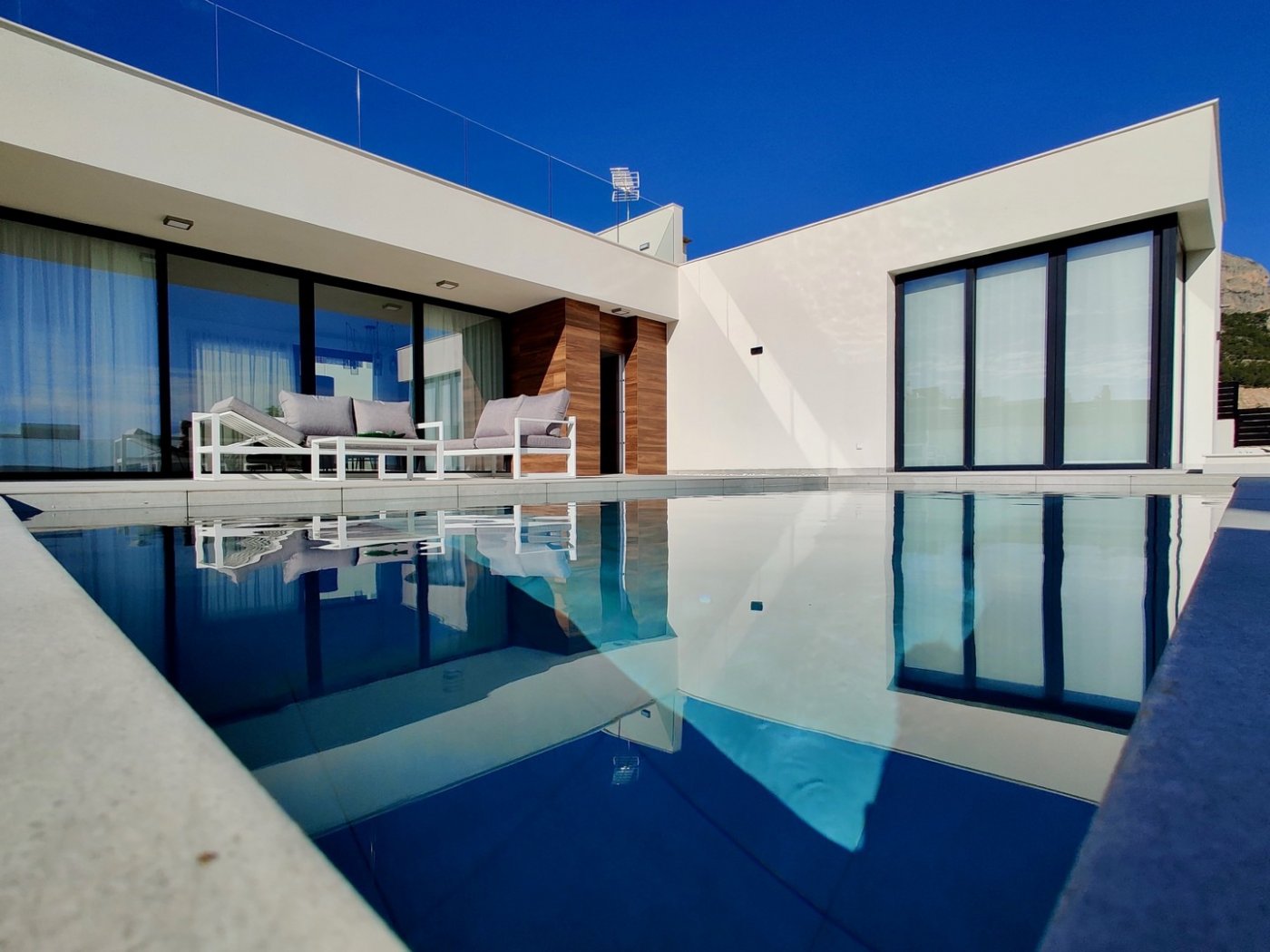 Villa for sale in Alicante 1