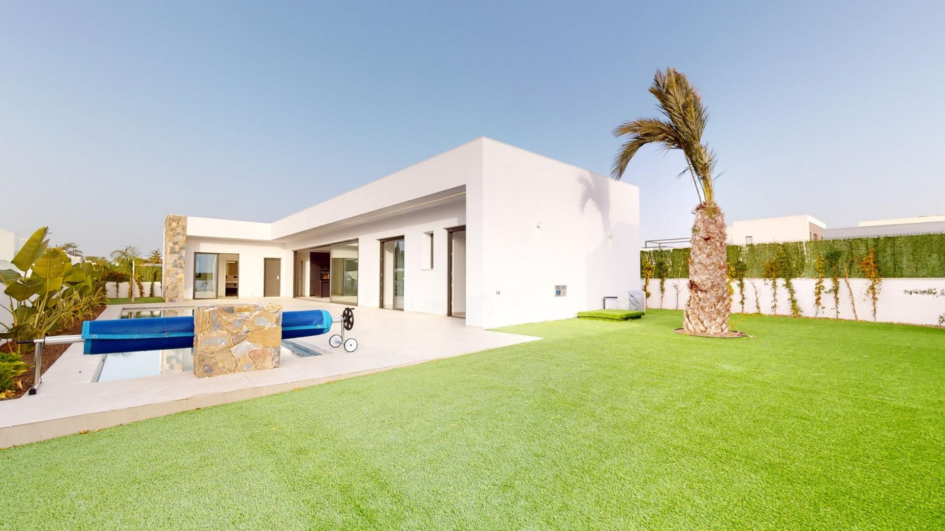 Villa for sale in Los Alcázares 30