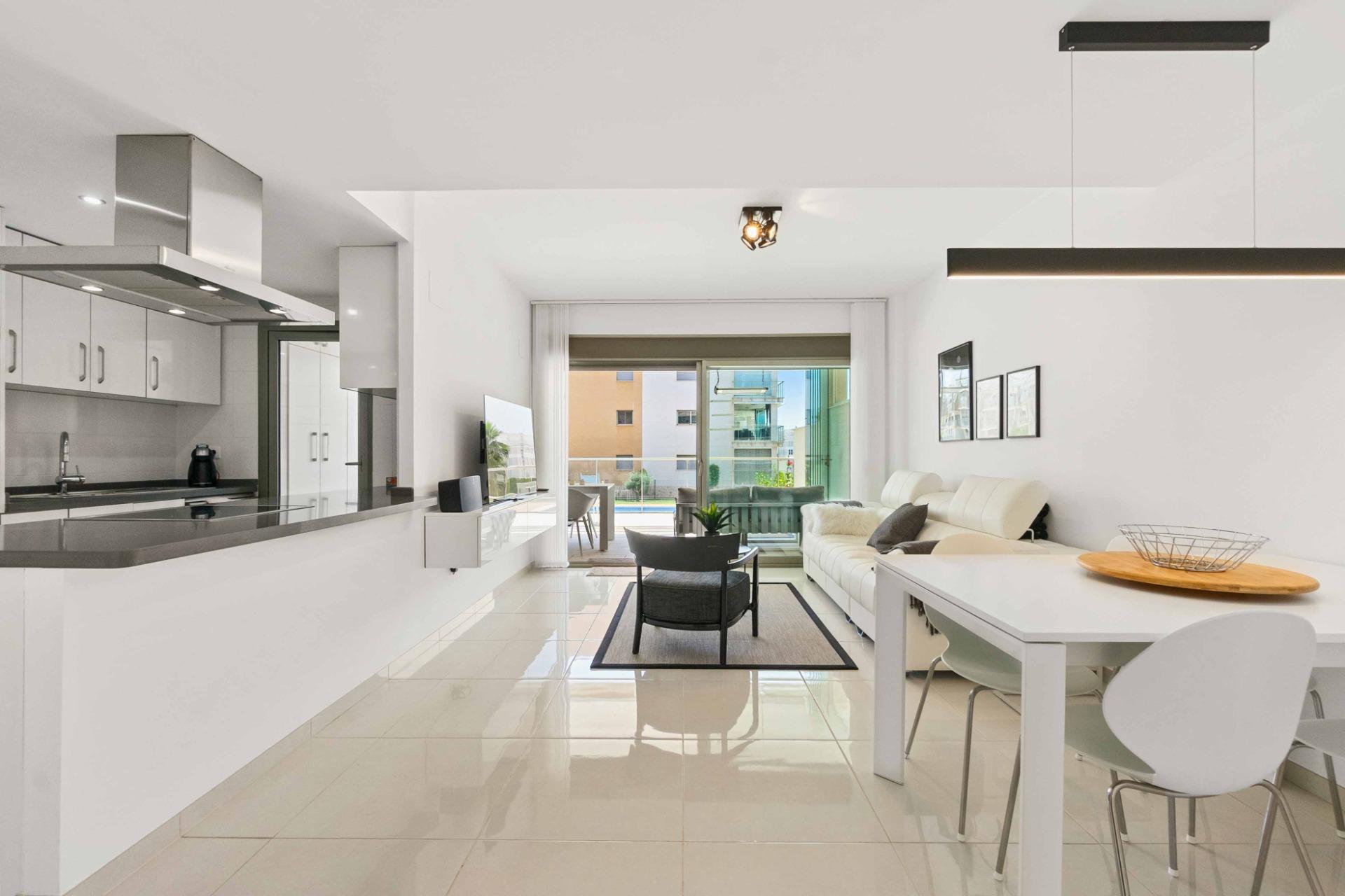 Apartment for sale in Alicante 2