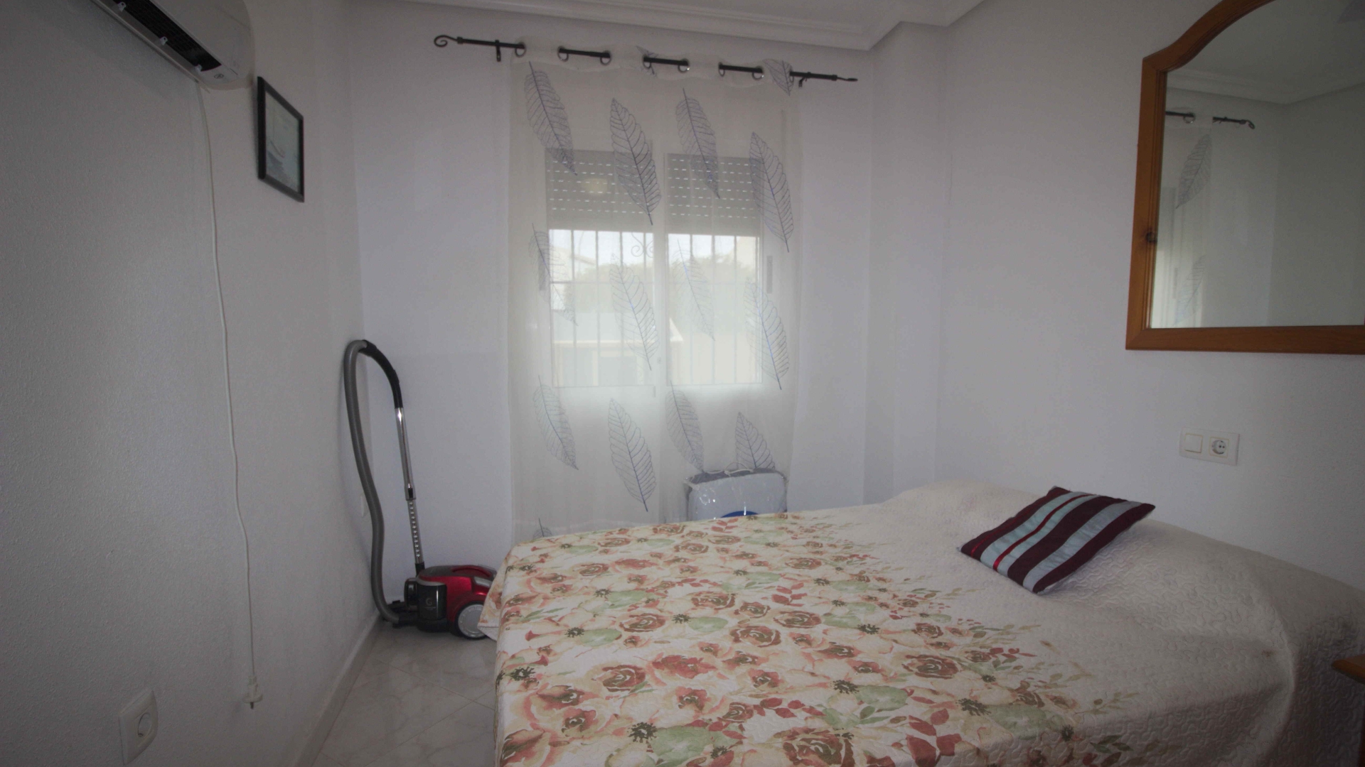 Adosada en venta en Guardamar and surroundings 24