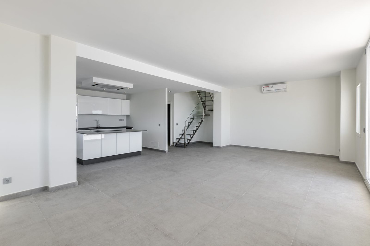 Apartment for sale in Estepona 13
