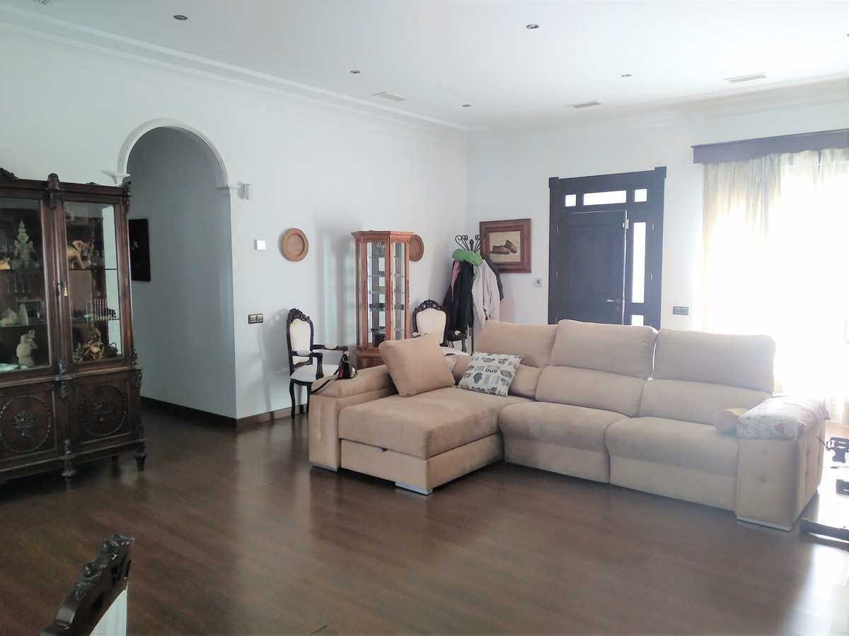 Penthouse for sale in Towns of the province of Seville 12