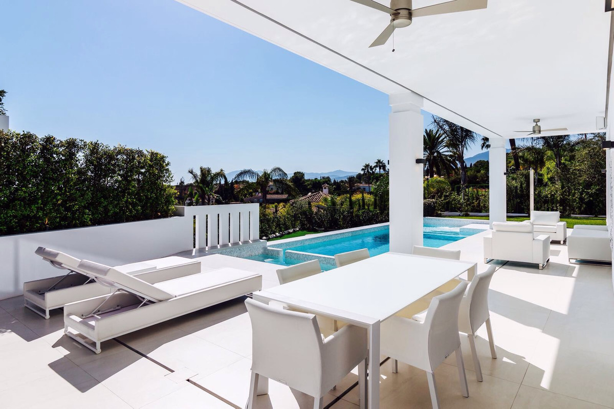 Villa for sale in Marbella - Golden Mile and Nagüeles 20