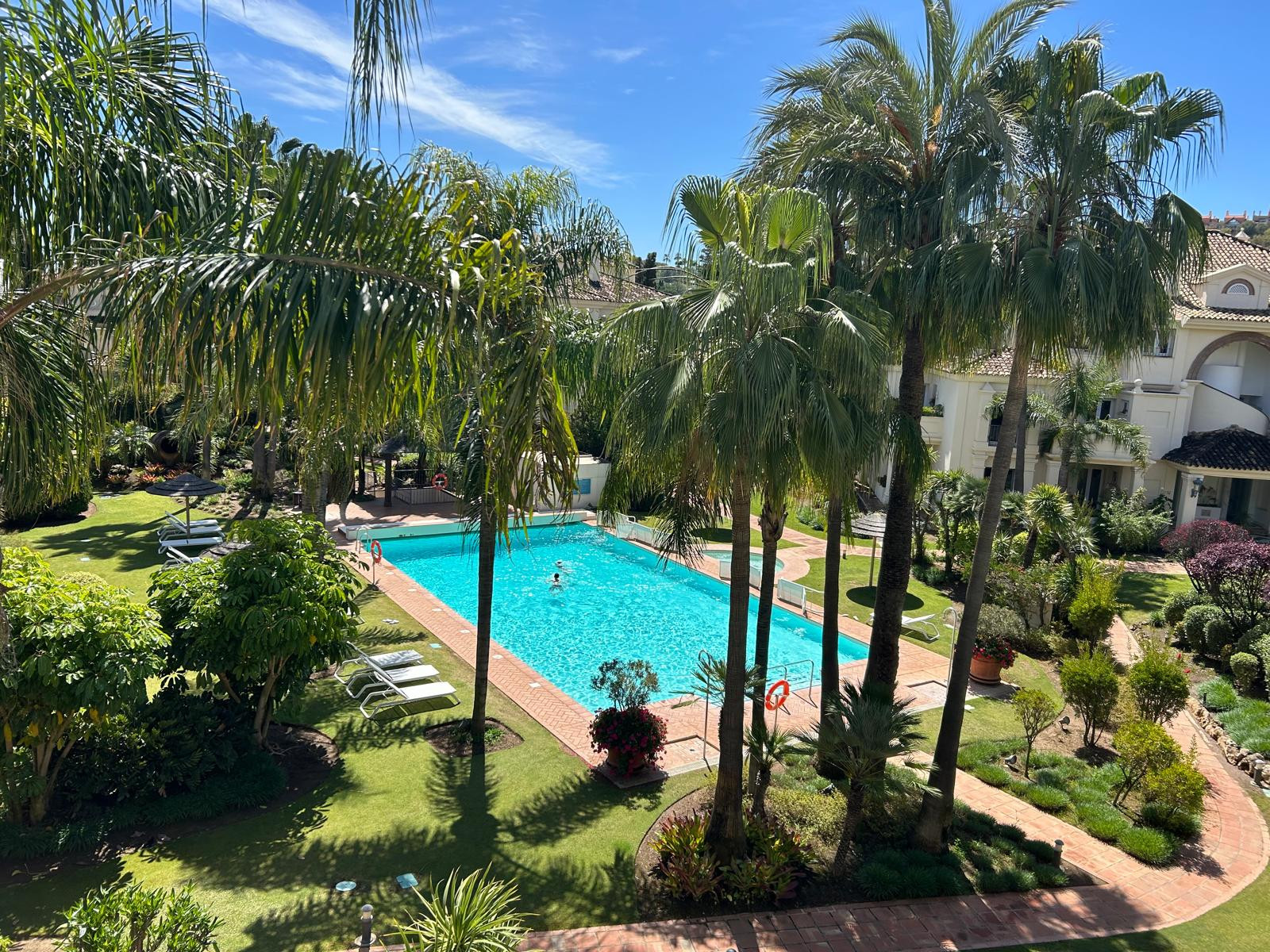 Apartamento en venta en Marbella - Nueva Andalucía 1