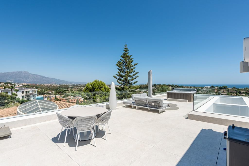 Villa for sale in Benahavís 34