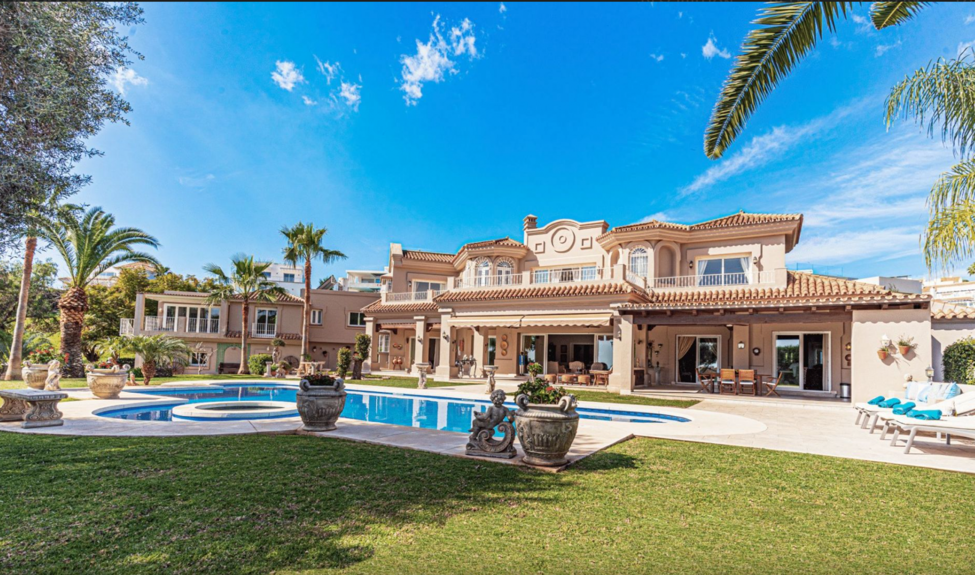 Property Image 616527-nueva-andalucia-villa-7-8