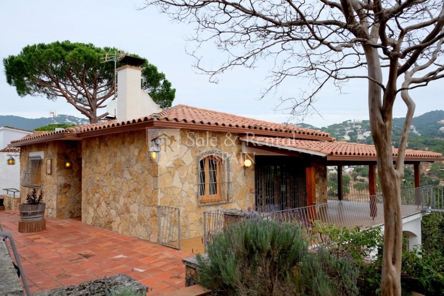 Villa for sale in Lloret de Mar 1