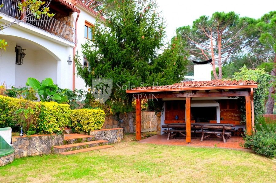 Villa for sale in Lloret de Mar 34
