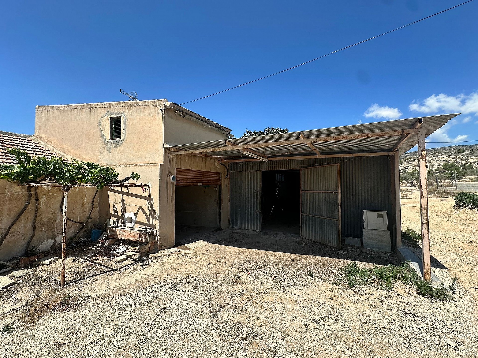 Landhaus zum Verkauf in Alicante 1