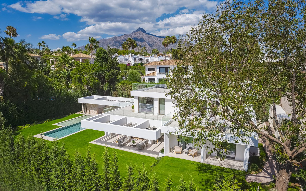 Villa te koop in Marbella - Nueva Andalucía 25