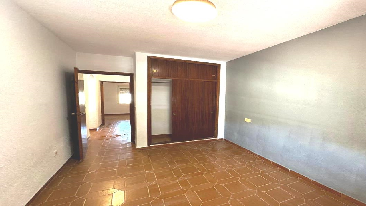 Apartment for sale in Alicante 17