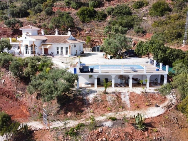 Villa till salu i Málaga 24