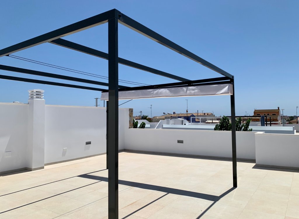 Adosada en venta en Los Alcázares 11