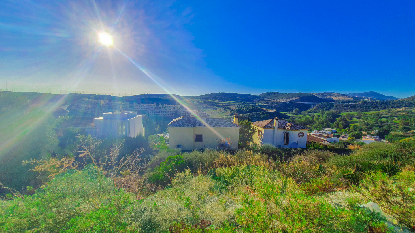 Plot zum Verkauf in Estepona 1