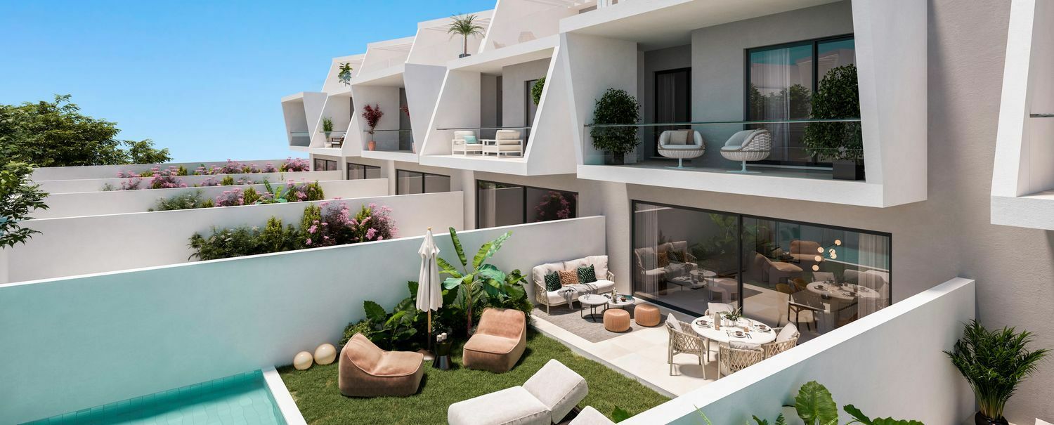 Townhouse te koop in Estepona 17