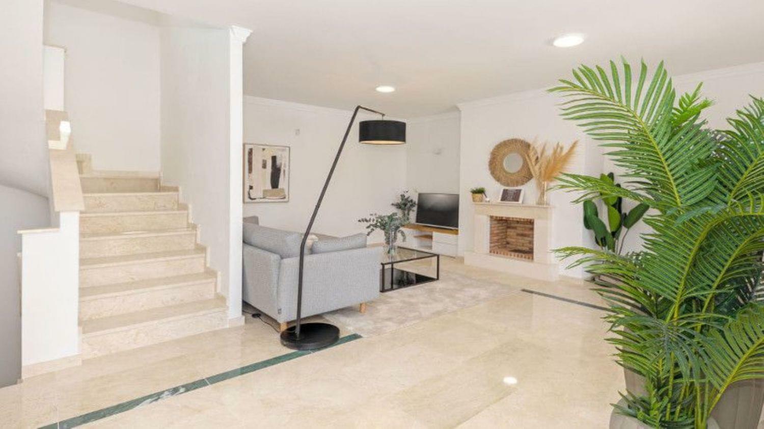 Townhouse for sale in Casares 23