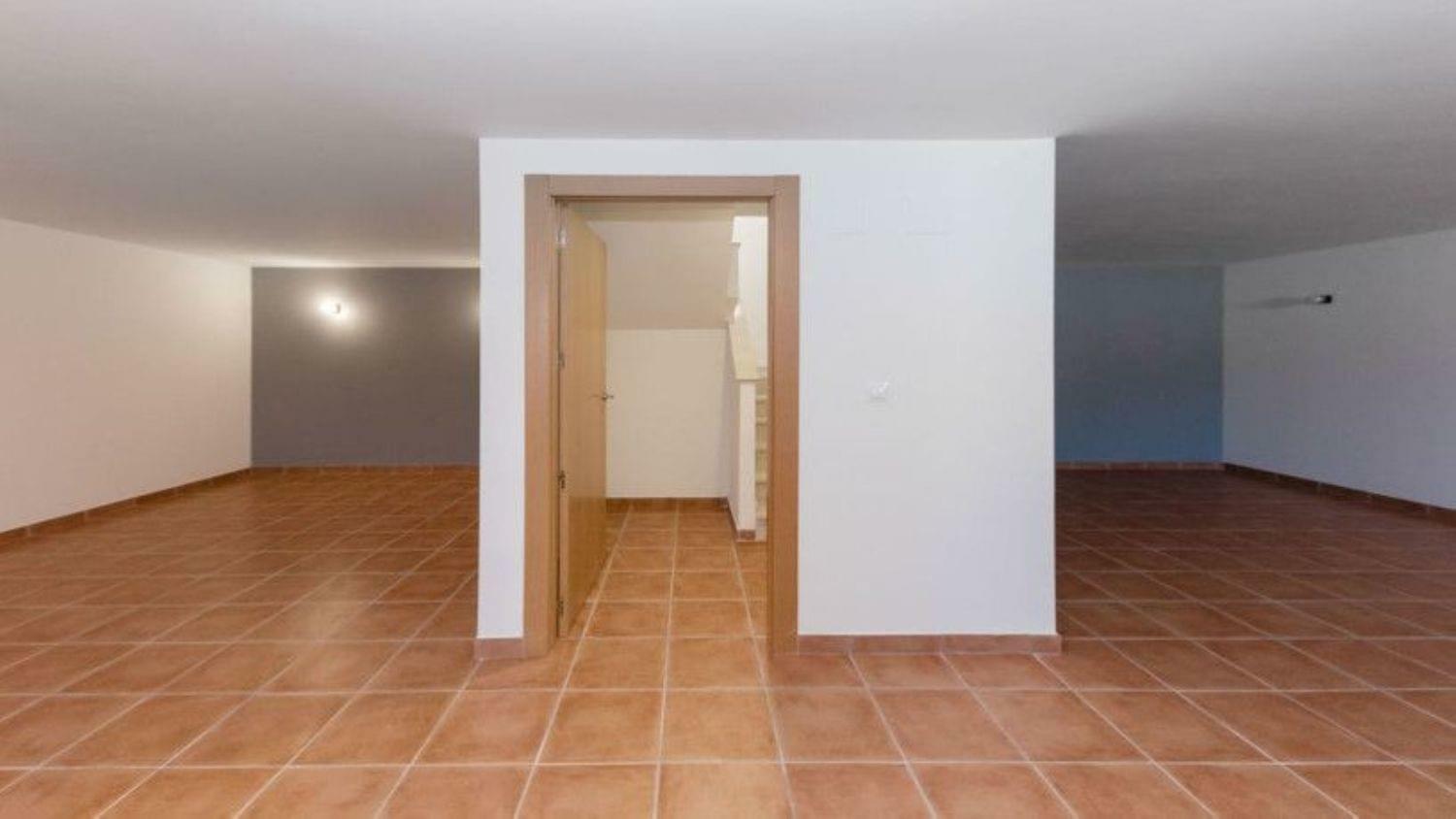 Adosada en venta en Casares 28