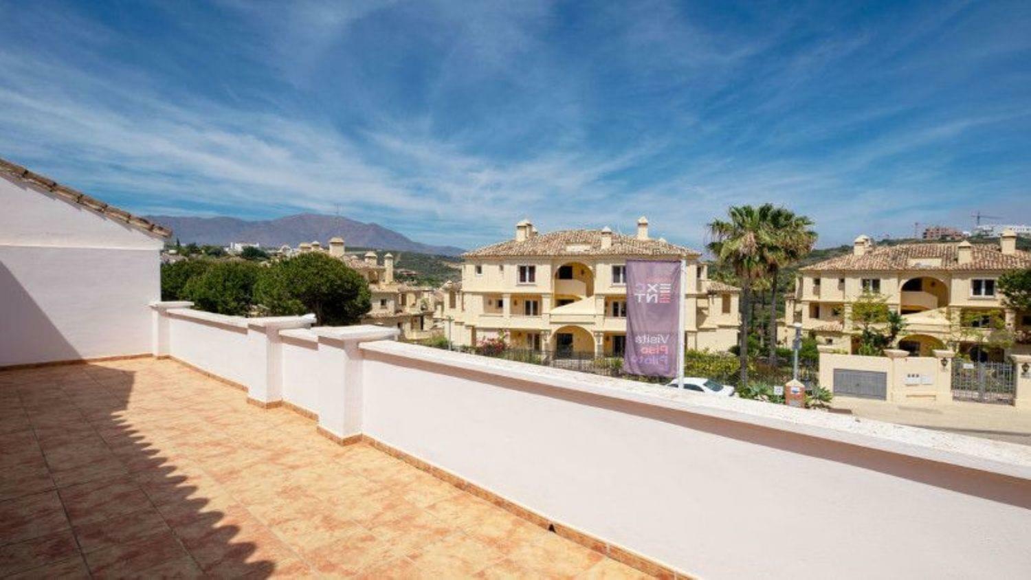 Adosada en venta en Casares 35