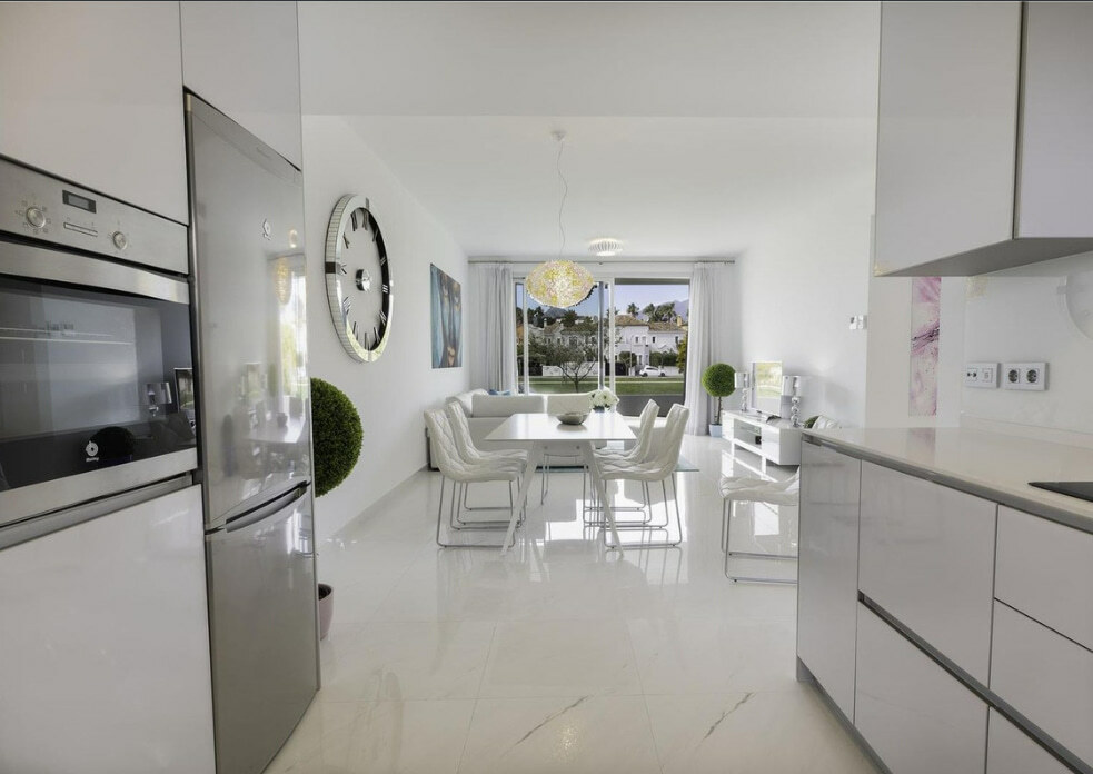 Apartamento en venta en Estepona 14