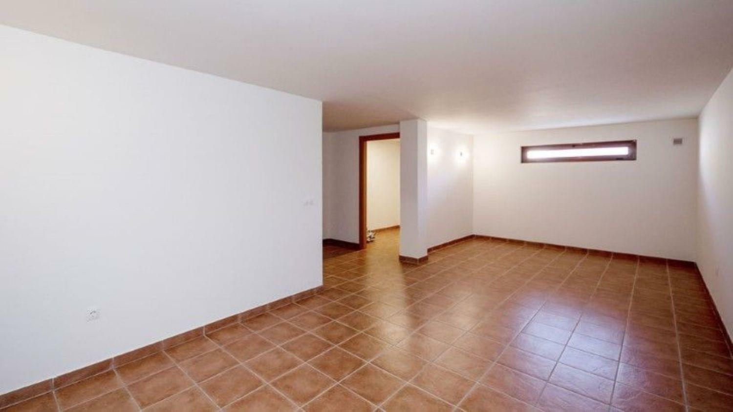 Adosada en venta en Casares 200