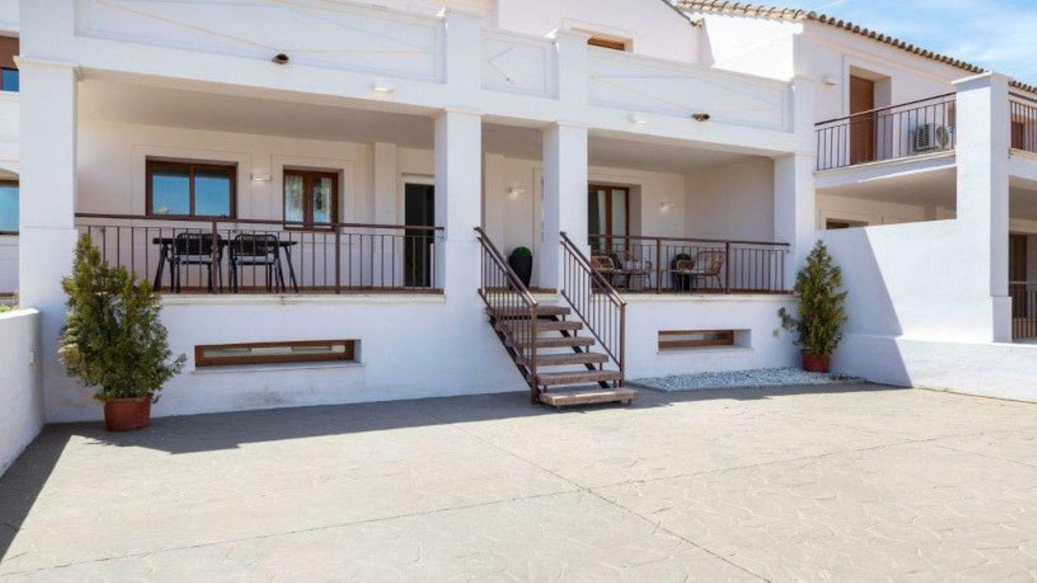 Adosada en venta en Casares 267