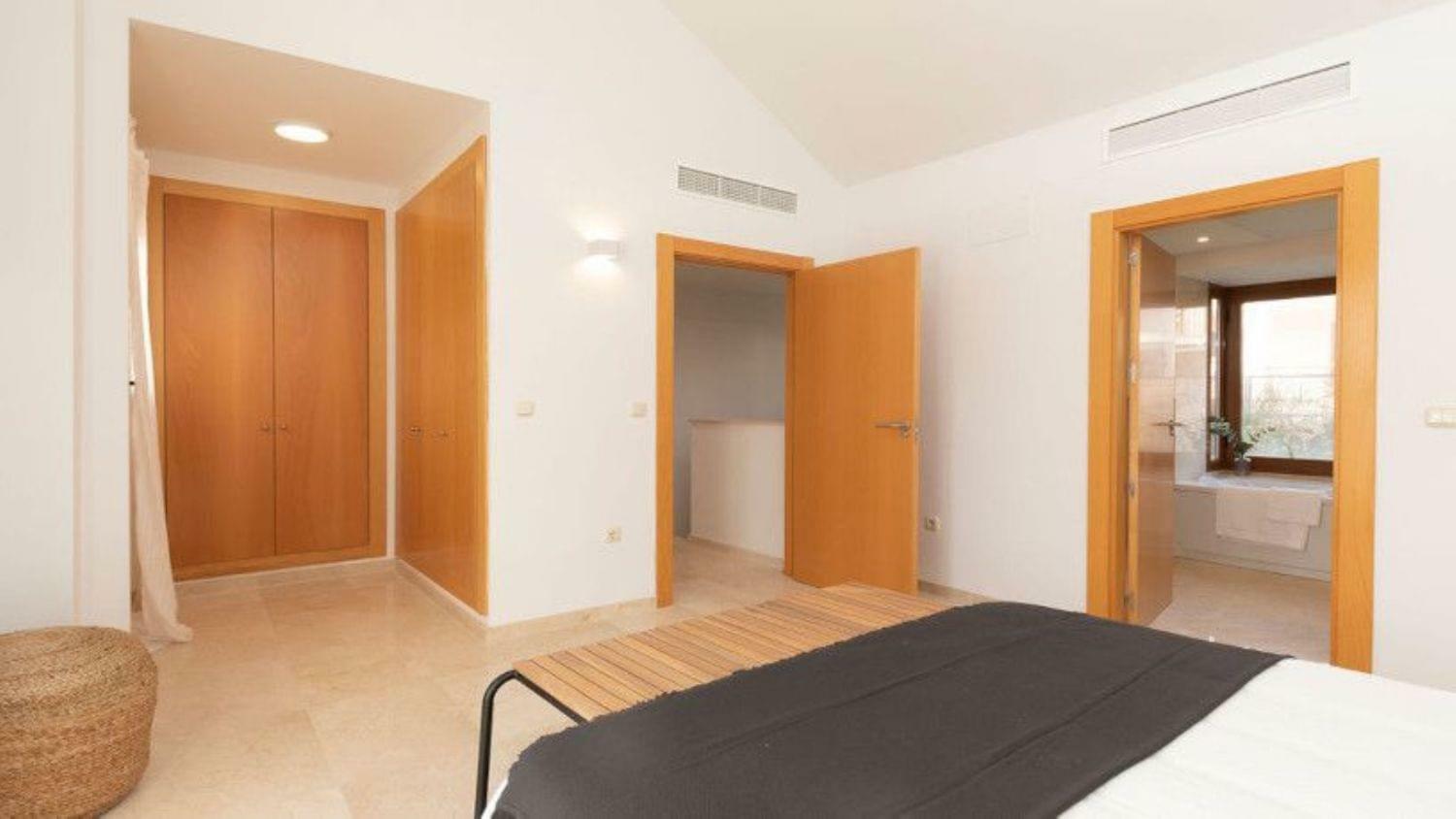 Townhouse na sprzedaż w Casares 28