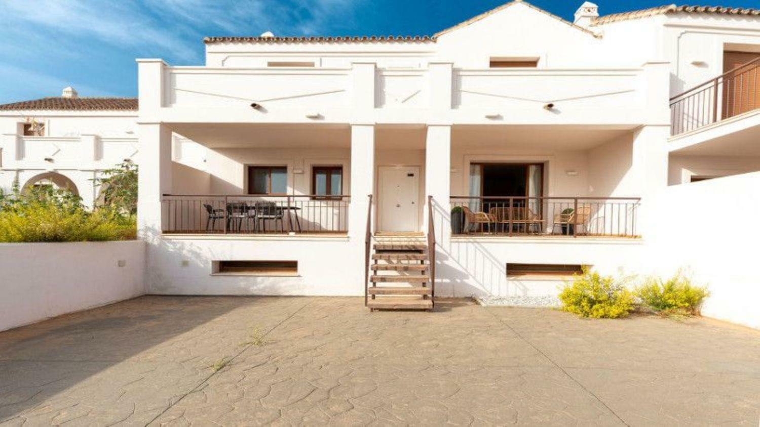 Adosada en venta en Casares 272