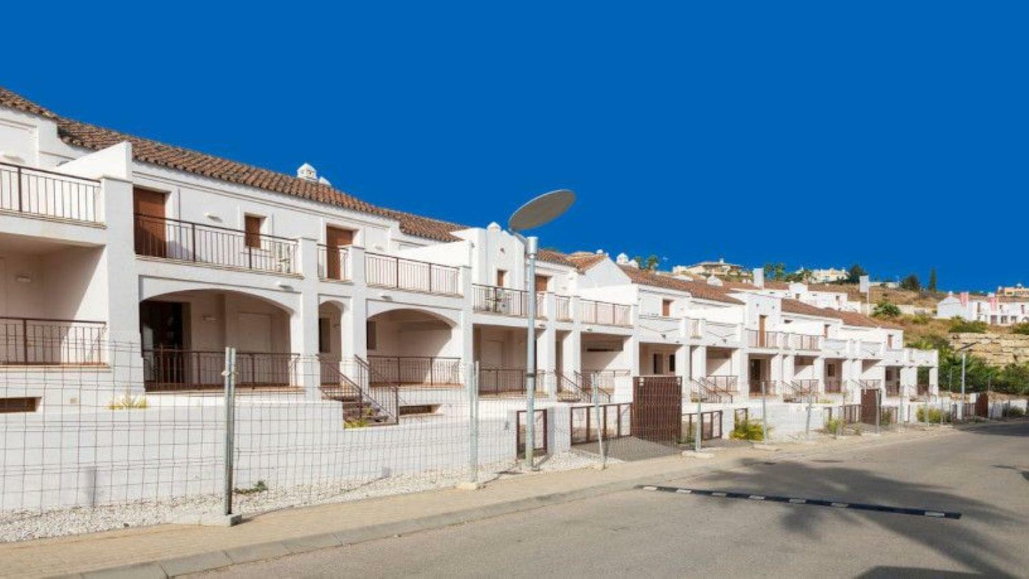 Adosada en venta en Casares 277