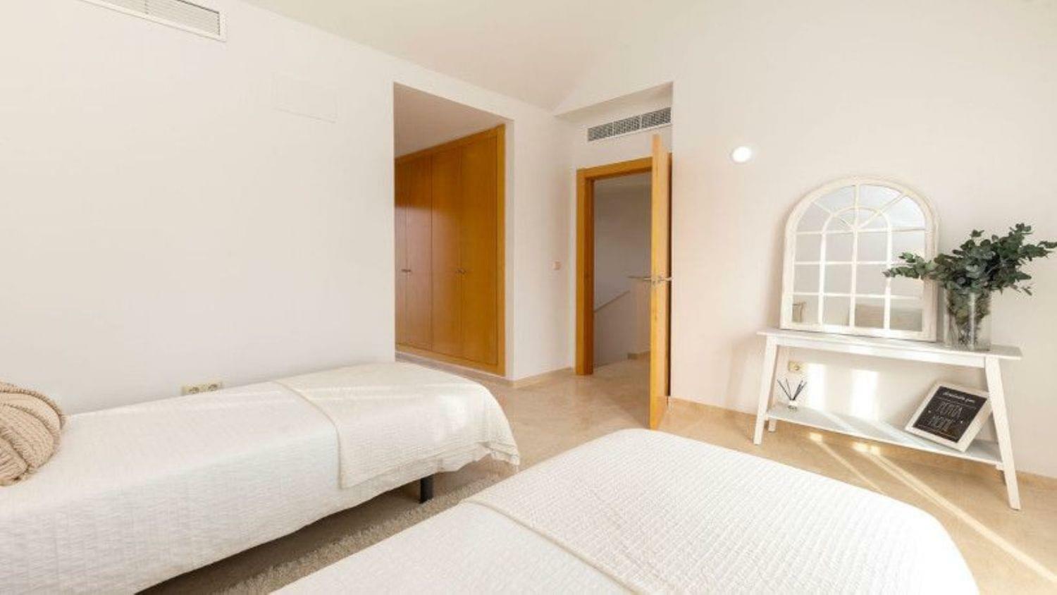 Townhouse na sprzedaż w Casares 30