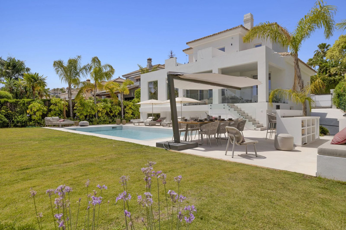 Villa à vendre à Estepona 4