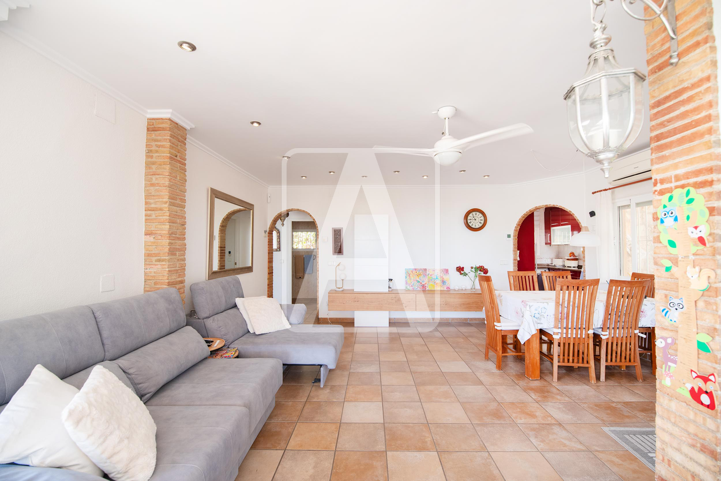 Villa for sale in Alicante 11