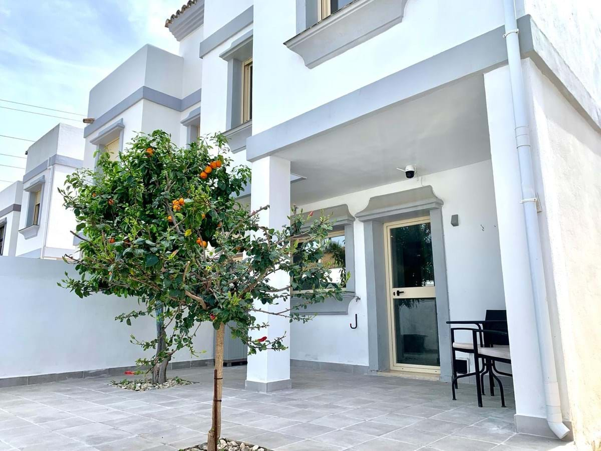 Villa te koop in Estepona 5