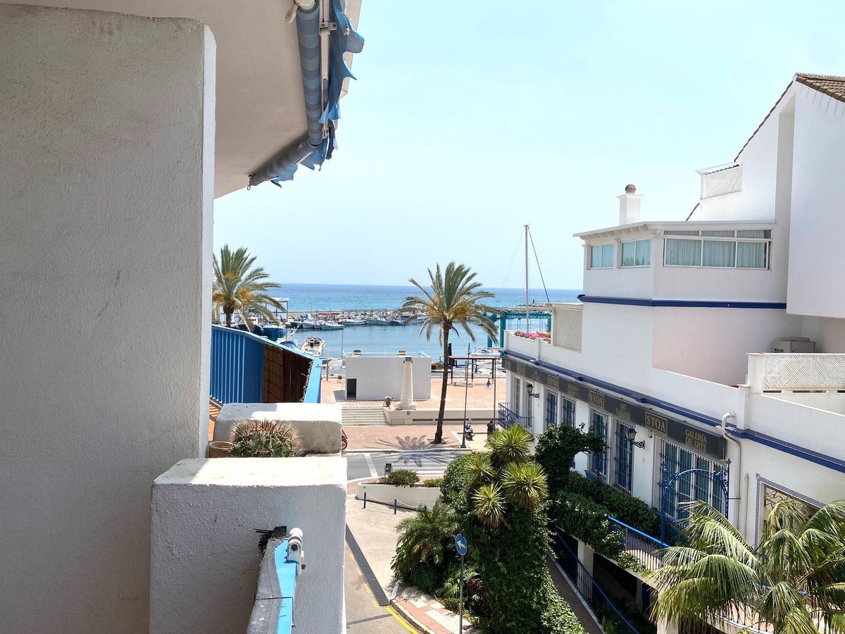 Apartamento en venta en Estepona 3