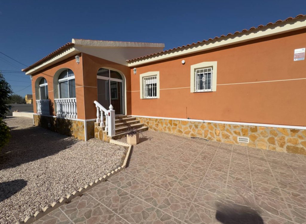 Countryhome for sale in Alicante 28