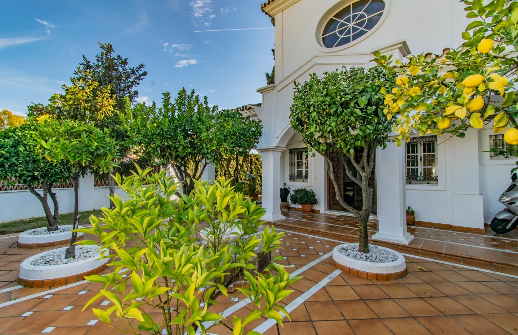 Villa for sale in Marbella - San Pedro and Guadalmina 3