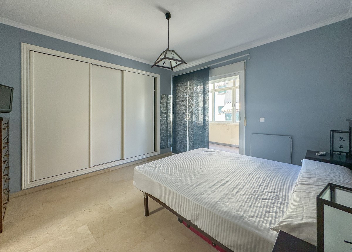 Apartamento en venta en Estepona 10