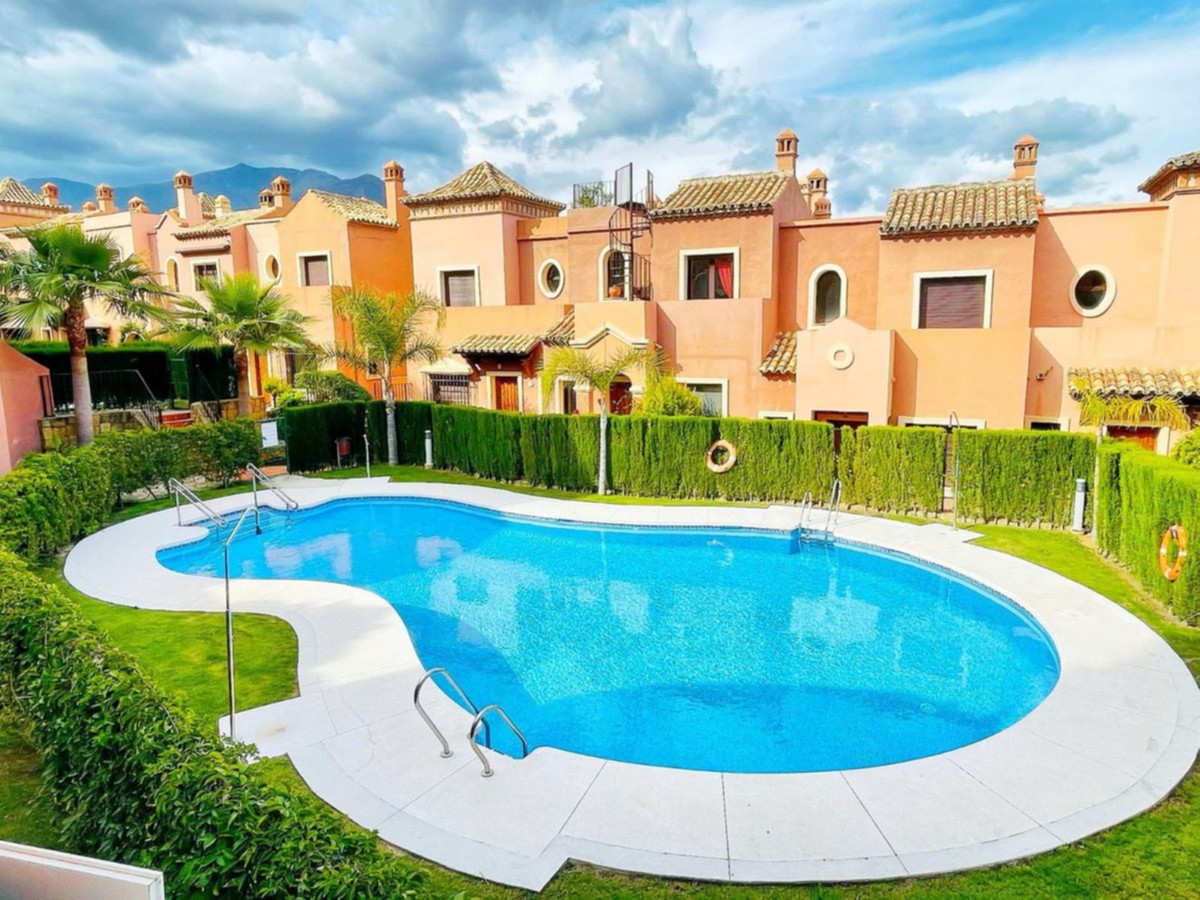 Townhouse te koop in Estepona 71