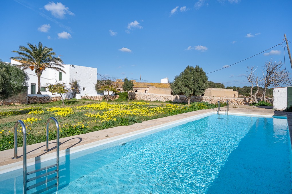 Countryhome for sale in Menorca West 4