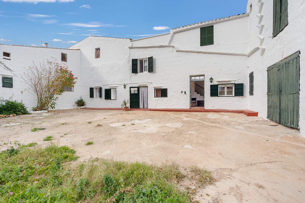 Countryhome for sale in Menorca West 5