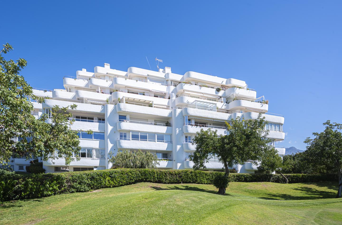 Apartamento en venta en Marbella - San Pedro and Guadalmina 1