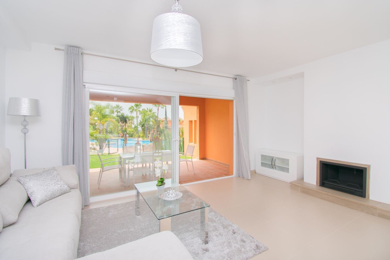 Townhouse te koop in Estepona 6