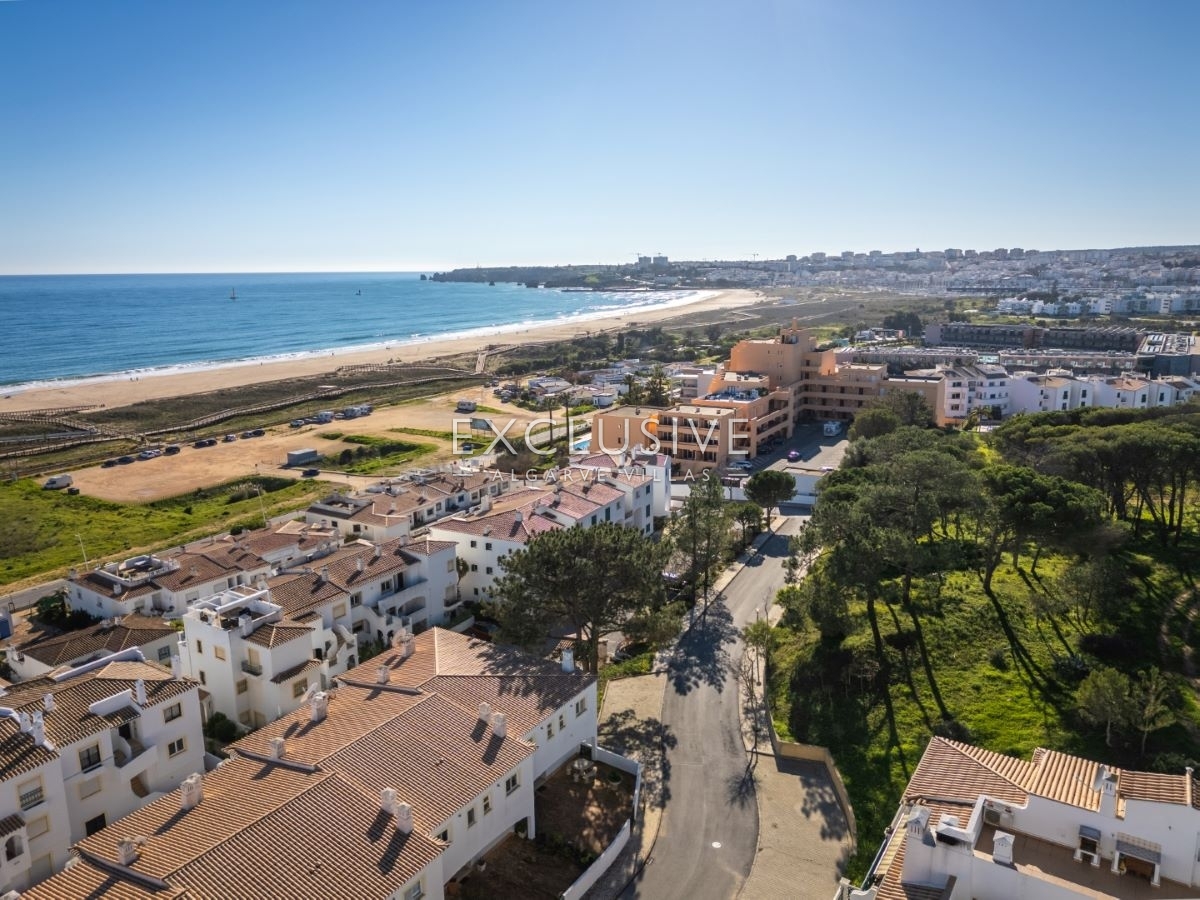 Apartament na sprzedaż w Lagos and Praia da Luz 2