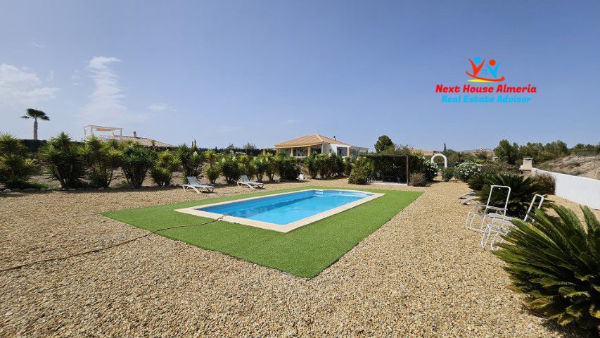 Villa for sale in Almería and surroundings 2