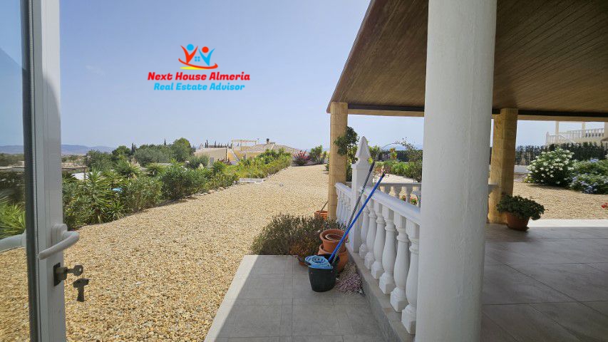 Villa for sale in Almería and surroundings 28